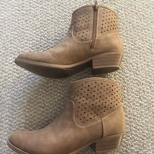 Women's Ankle Boots sz 8.5